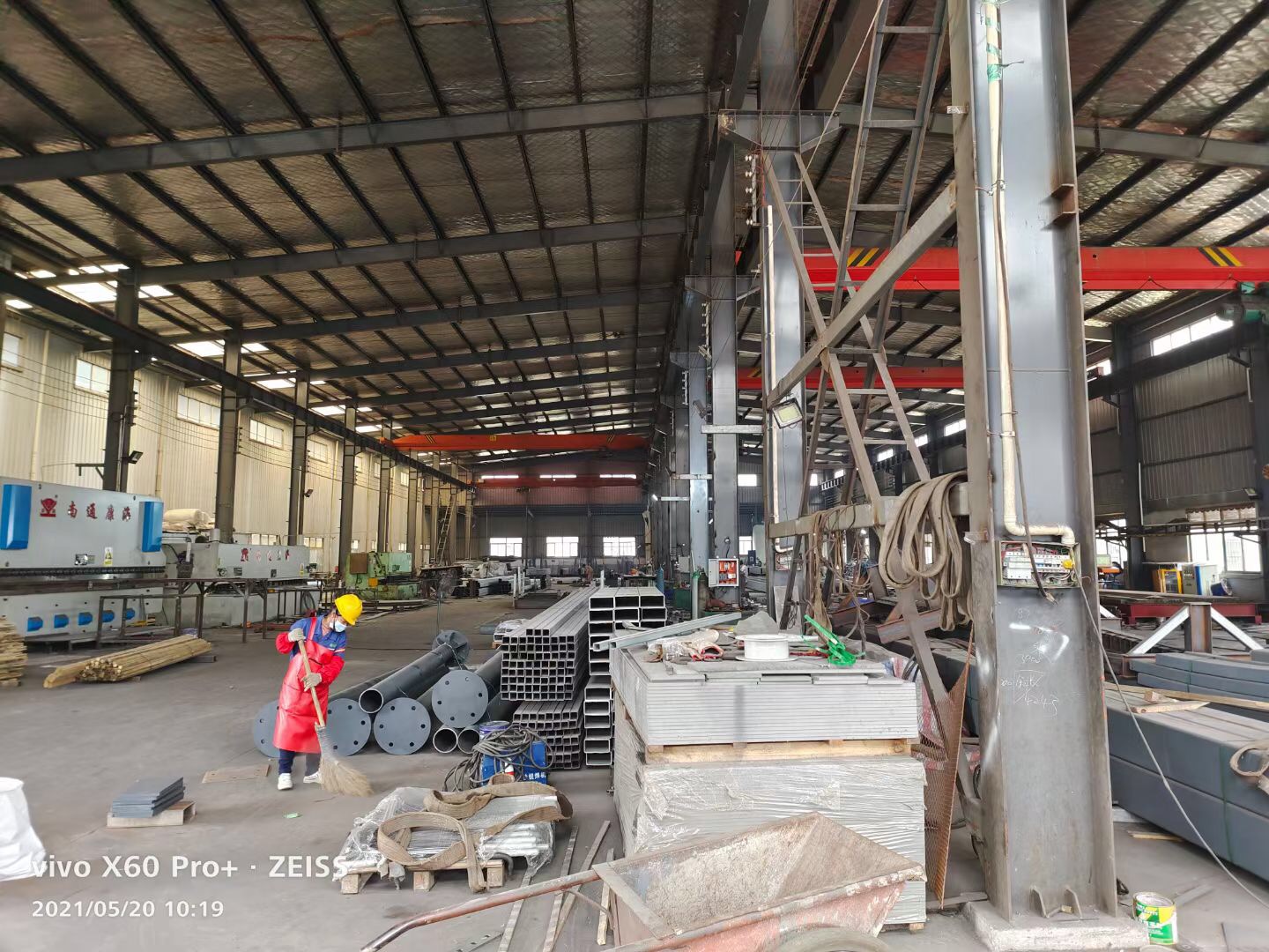 山東大型鋼結構廠房回收，高價回收山東地區鋼結構廠房