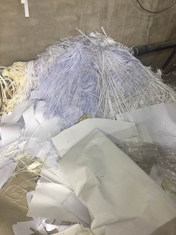 印刷厂处理一批废纸