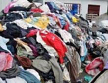 回收募捐衣服，库存旧衣服等以及箱子货