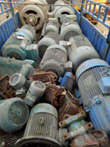 云南回收各种报废电机、报废配电柜