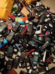 大量回收废旧手机