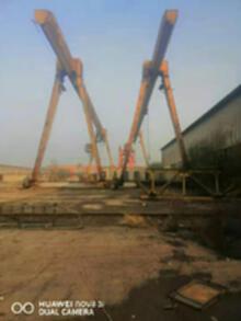 工厂倒闭出售天津16吨葫芦龙门吊两台