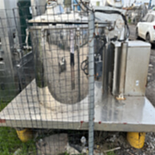 本地出售二手不锈钢 反应釜 储罐 冷凝器 离心机 压滤机 蒸发器