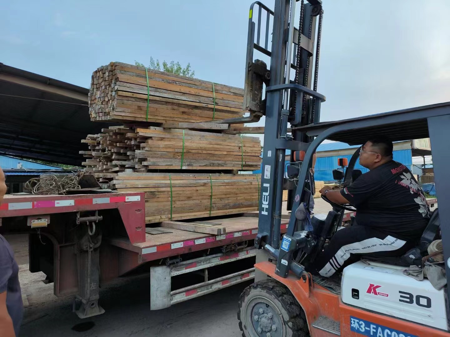 山东泰安长期高价回收大量木方，库存木方回收
