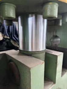 轉(zhuǎn)讓江蘇銀利10x8000上輥二手卷板機(jī)