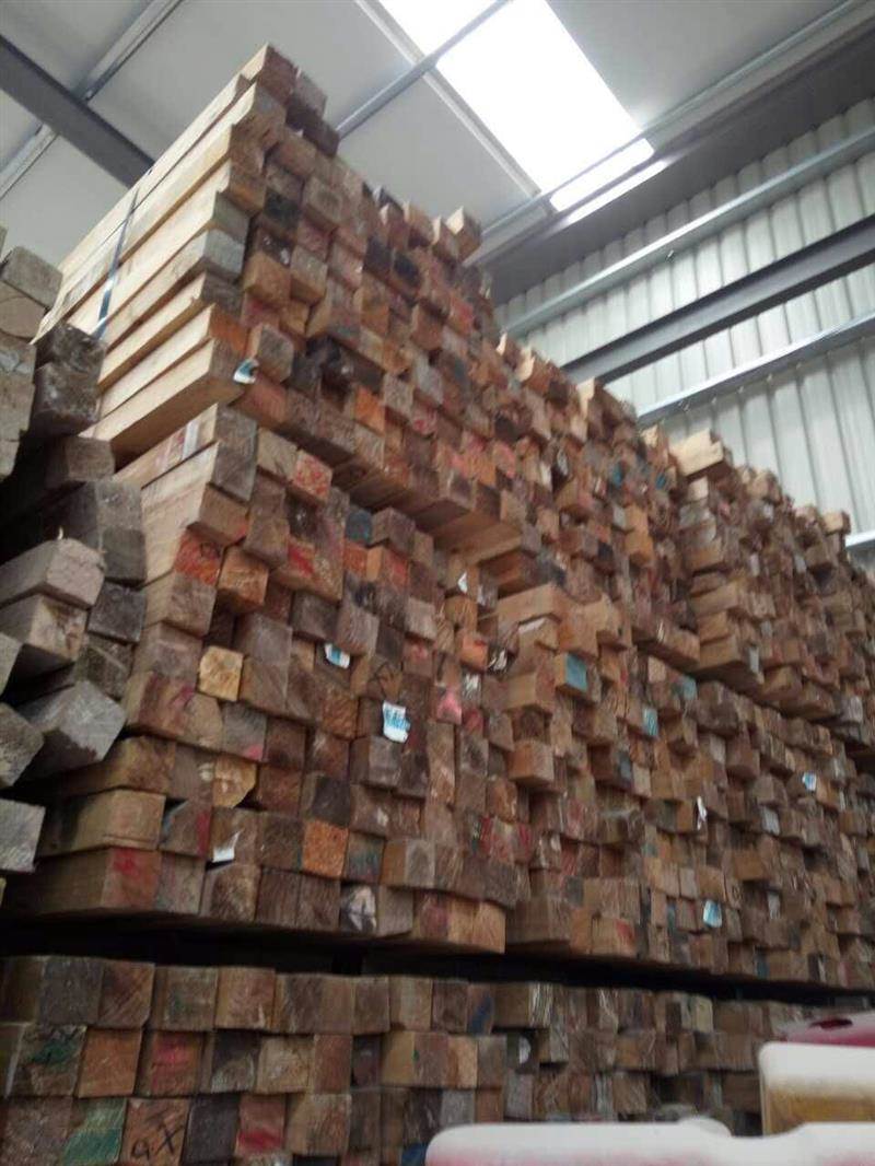 长期大量回收工地上的木方、模板