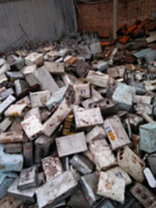 大量回收废旧电容器