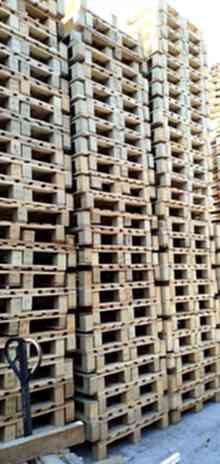 山东地区高价大量回收二手木托盘木栈板回收
