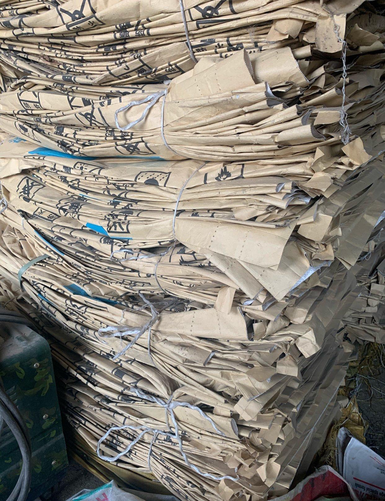 纸塑复合编织袋回收图片