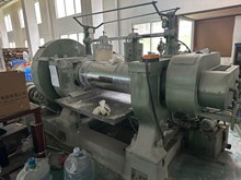 一种液压式防倒流多滤芯高效滤胶机的制作方法