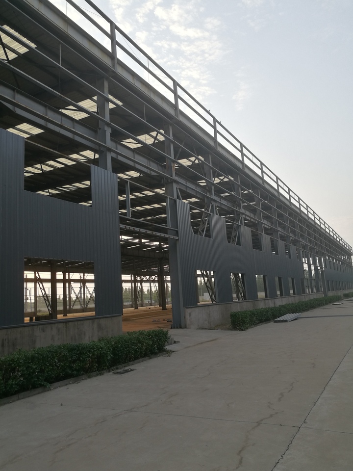 新鑫特钢公司装备车间钢结构厂房主体网络拍卖公告