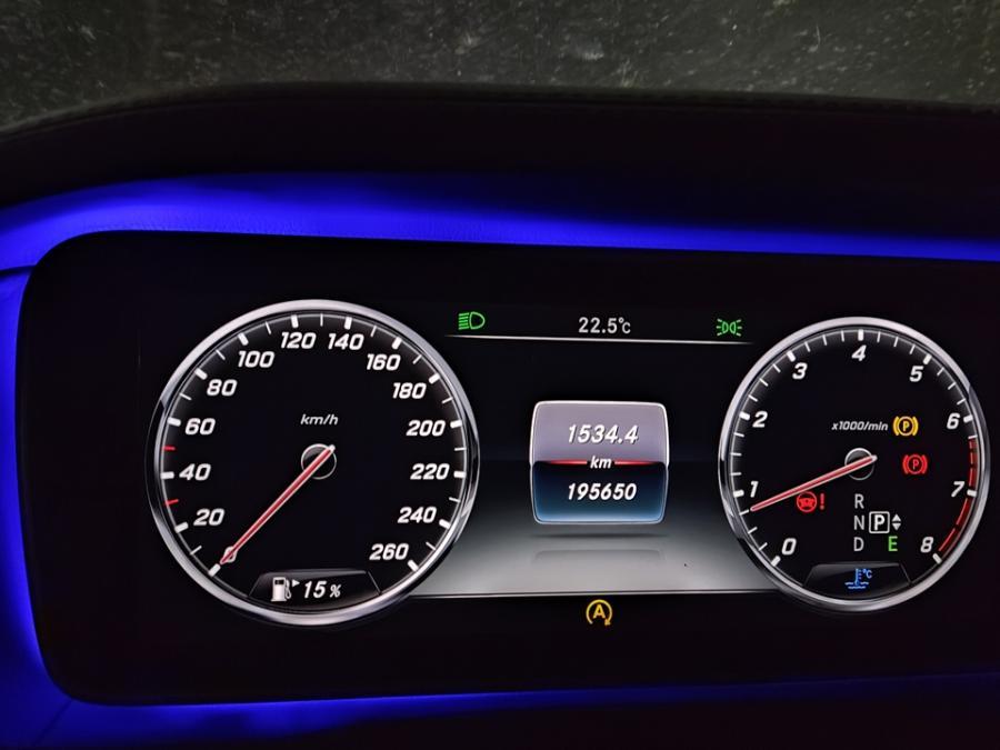 朱春玲京Q1BP02号梅赛德斯奔驰牌S320L型轿车网络拍卖公告