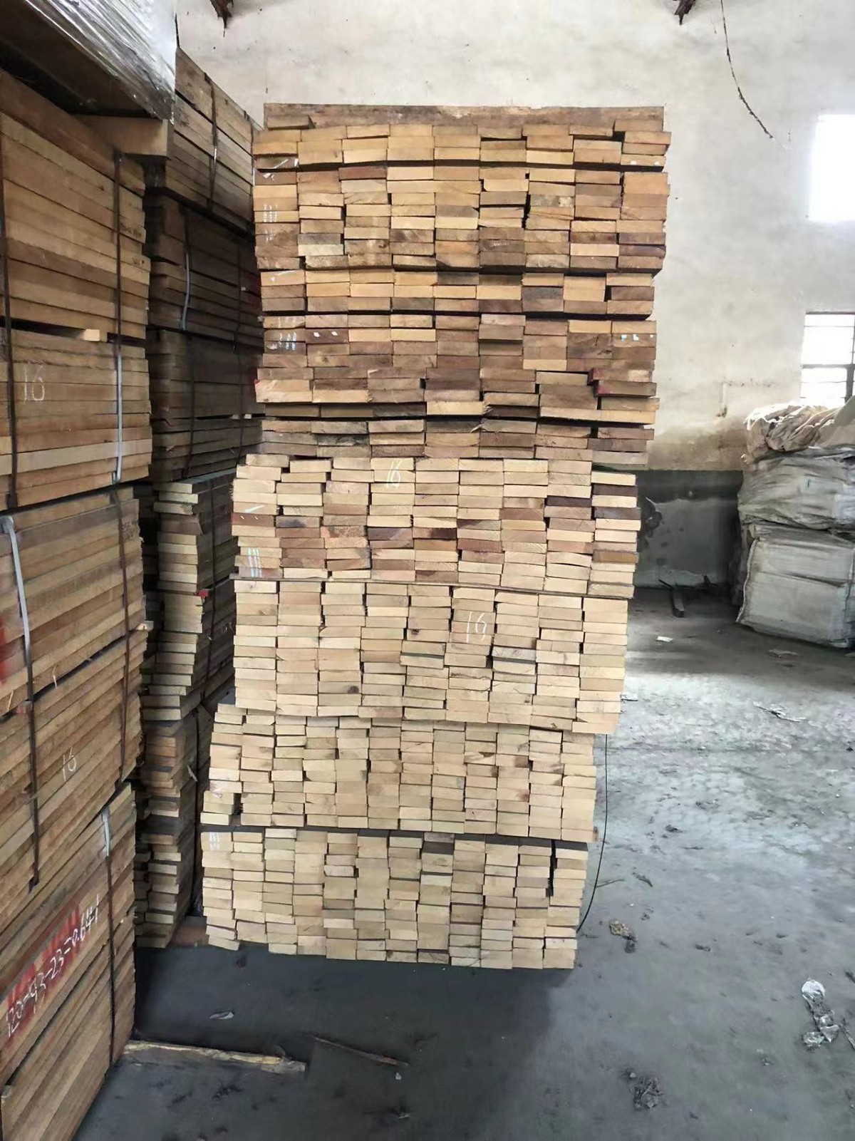 木材一批 5托约12立方米网络拍卖公告