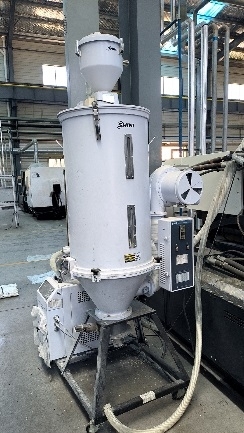 1台380T2注塑机及附属机械手上料机自动化流水线和干燥机网络拍卖公告