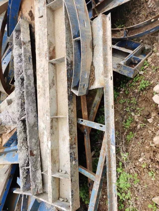 中铁局废旧钢模板 废螺旋管网络拍卖公告