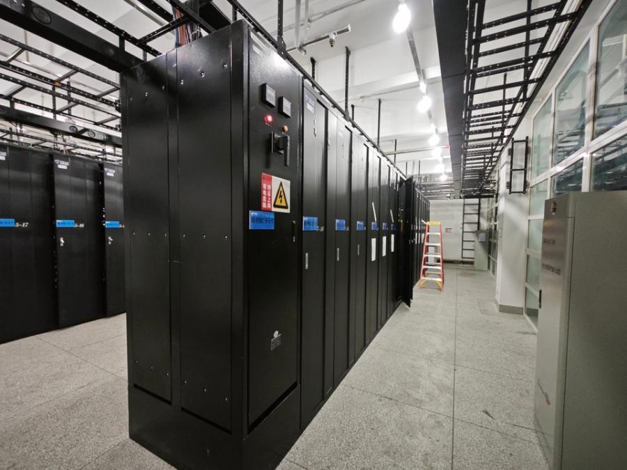服务器 交换机 矿机 储存磁盘 陈列等共计572台机器设备网络拍卖公告