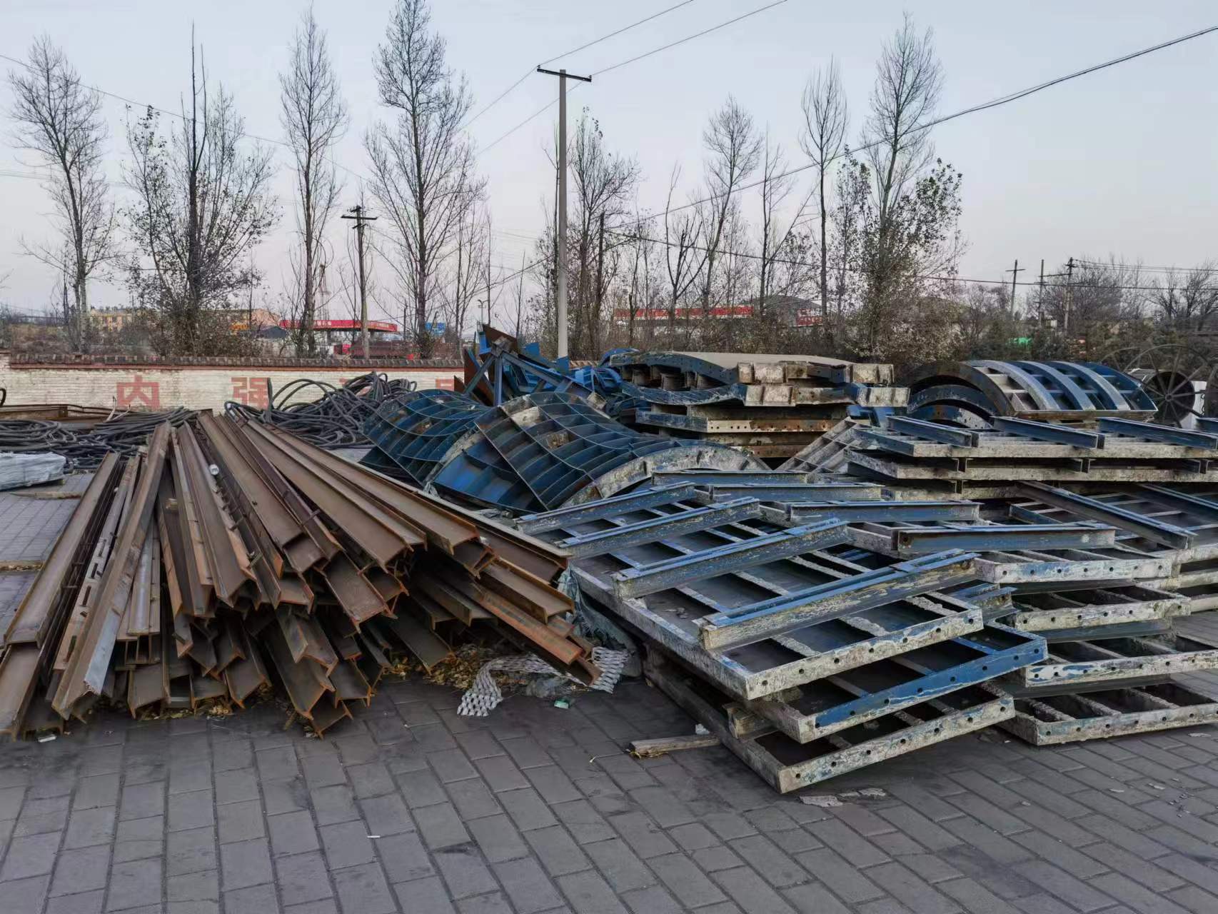 标的一：内蒙古某企业废旧钢材一批