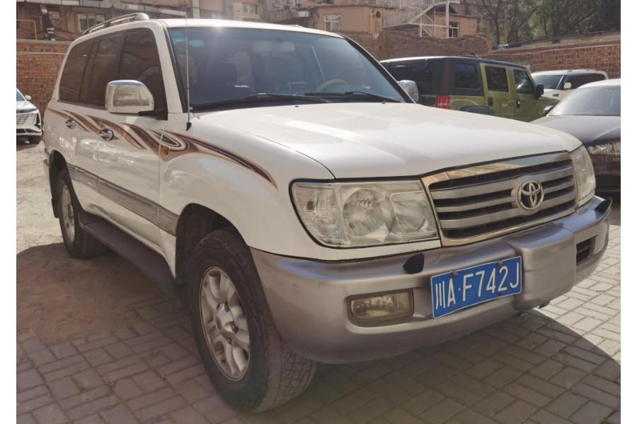 新疆 - 乌鲁木齐市某企业闲置处置报废车网络拍卖公告