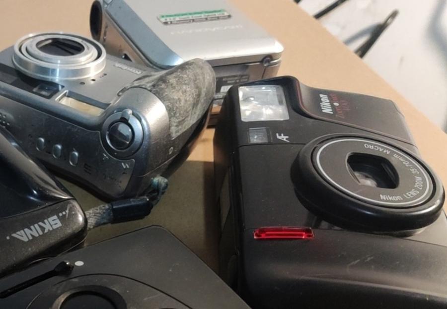 单位淘汰报废相机6台网络拍卖公告