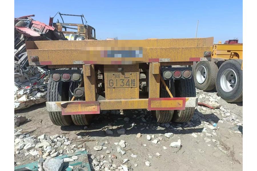 新疆哈密24辆汽车集装箱骨板网络拍卖公告
