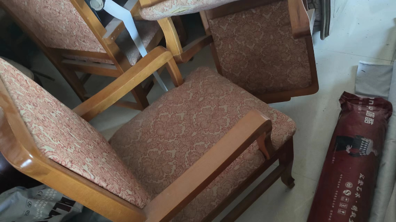 市民族宗教事务局报废空调 会议室桌椅等资产37件出售招标