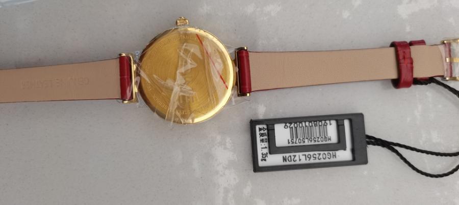 机芯号为52763西普尼贵金属腕表网络拍卖公告