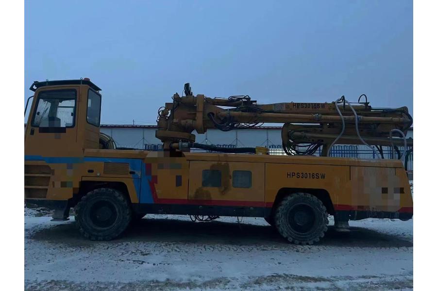 中载拍卖内蒙古自治区混凝土喷射机械手一批网络拍卖公告