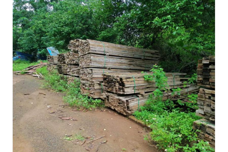 海南海口2米长废木方一批网络拍卖公告