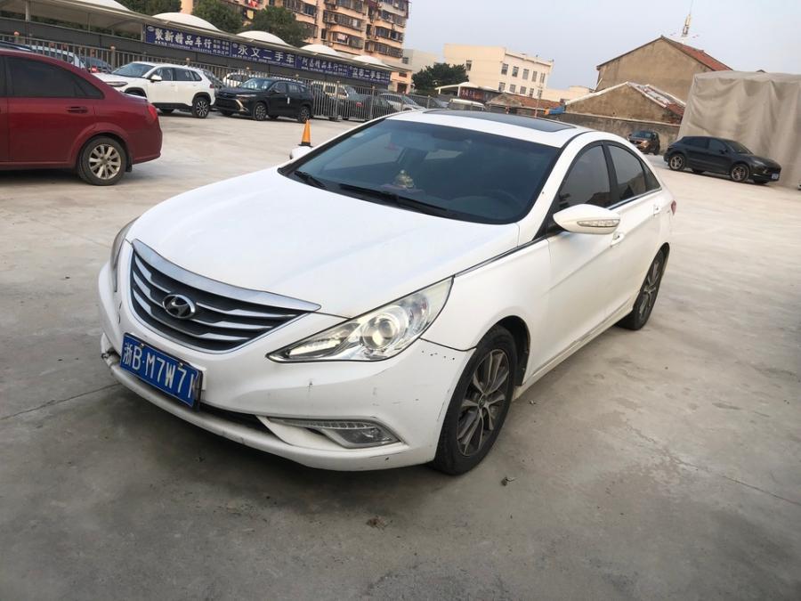 浙BM7W71现代牌白色轿车网络拍卖公告
