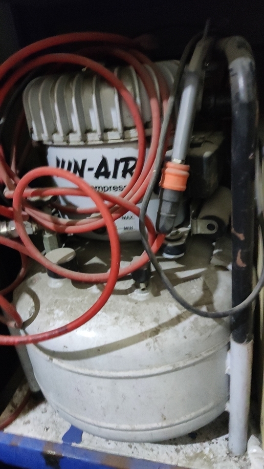 F74废旧设备进口丹麦低噪音空压气网络拍卖公告