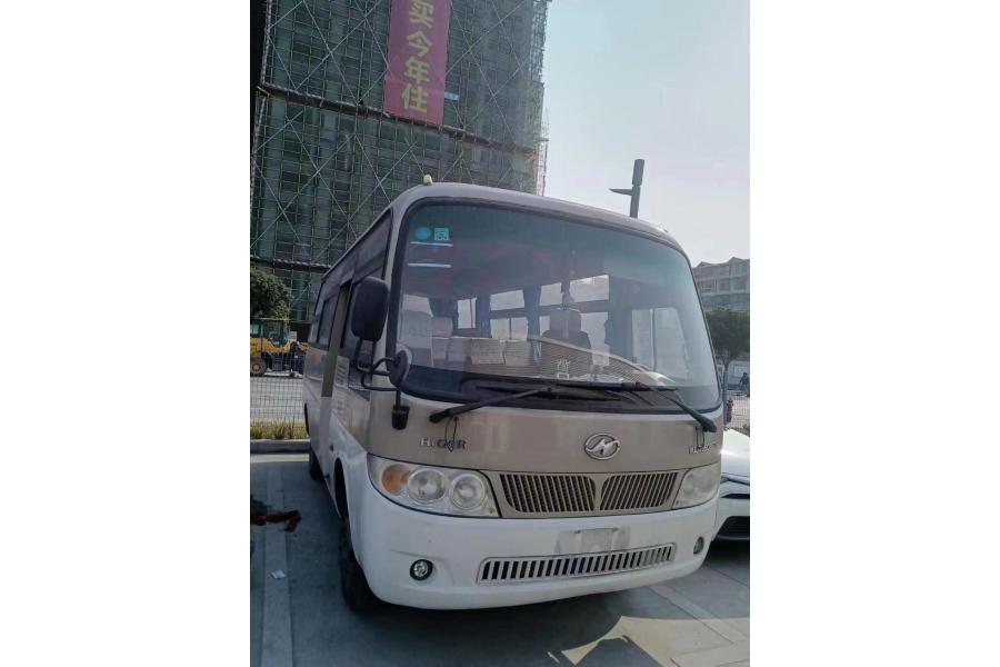 四川省绵阳市金龙牌KLQ6608E3中型客车一台网络拍卖公告