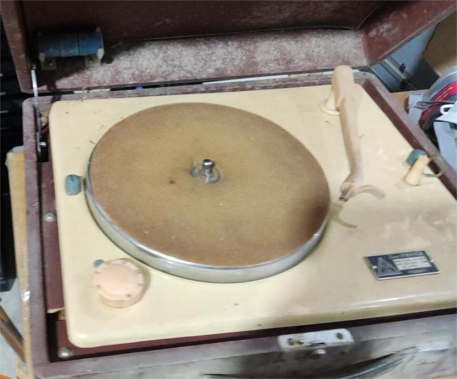 F543废旧设备报废老点唱机网络拍卖公告