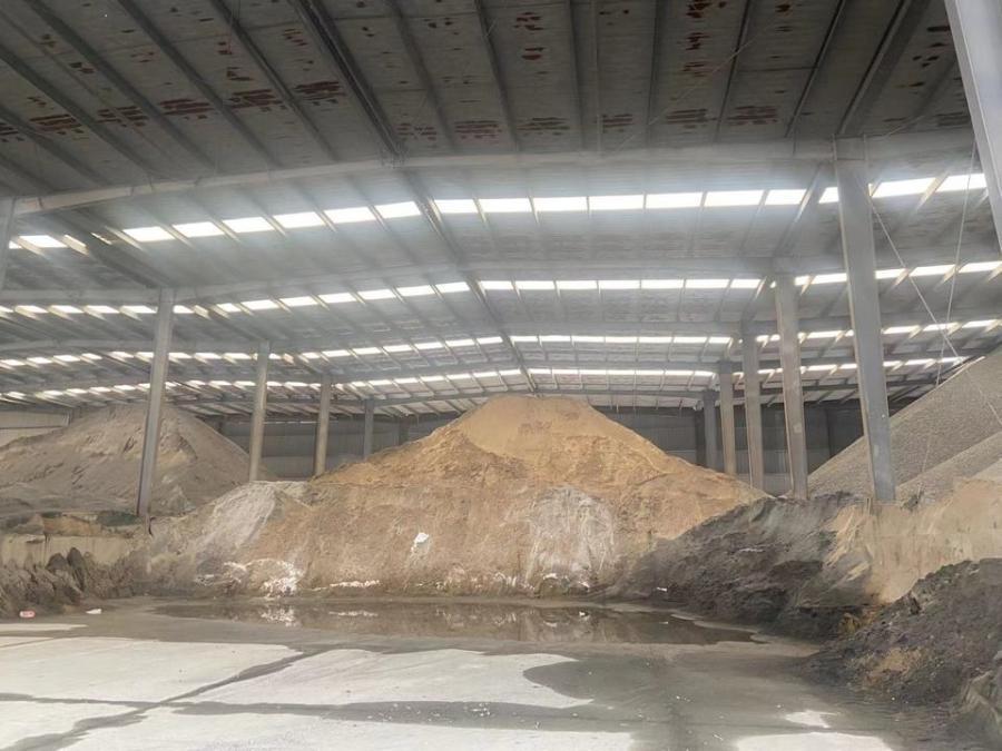 混凝土公司厂区内河沙 碎石等多种砂石 共计约14000吨网络拍卖公告