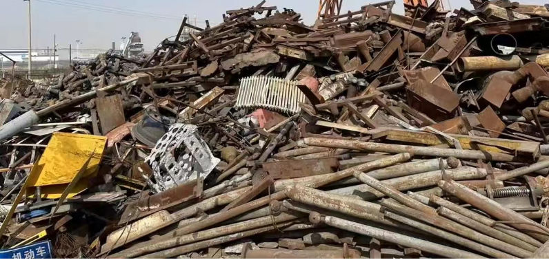 内蒙 - 包头市某企业处置废旧废钢废铁重废物资一批（约300吨）网络拍卖公告