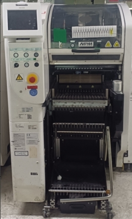 富士康一批贴片机 锡膏印刷机 移载机 回焊炉等共64台网络拍卖公告