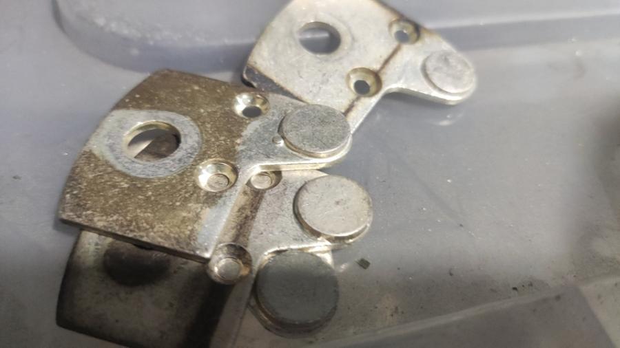 工厂报废紫铜银触点废件5斤具体量以实物为准网络拍卖公告