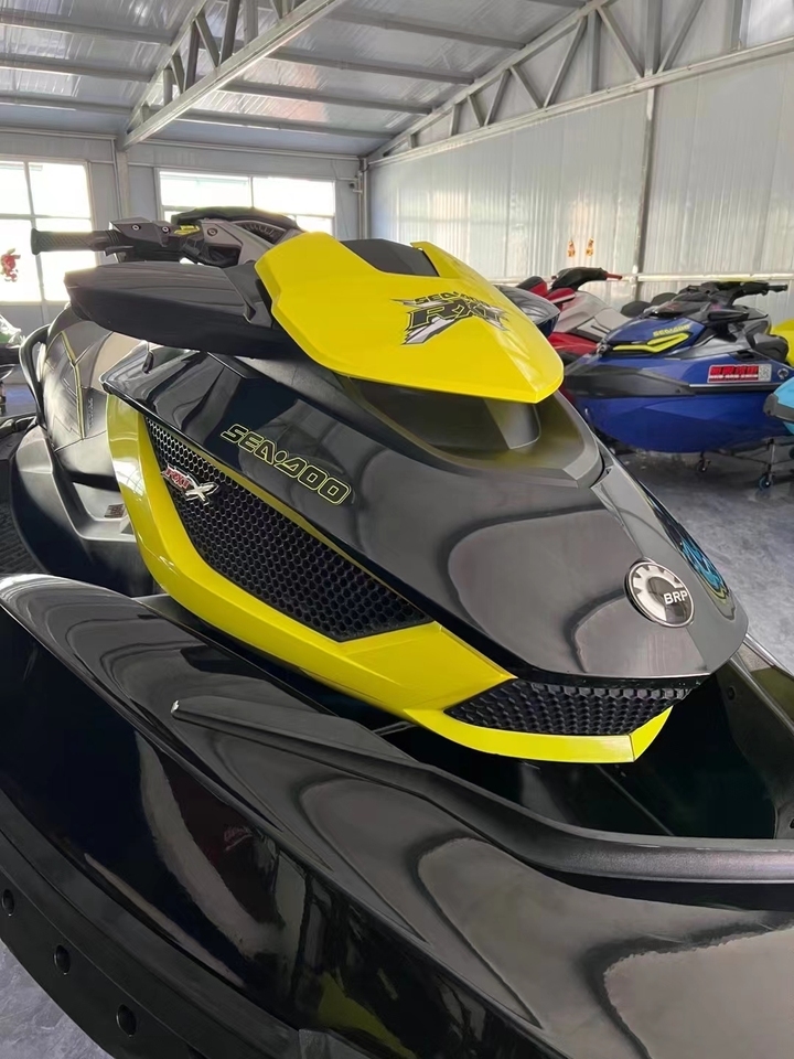 庞巴迪RXT260摩托艇网络拍卖公告