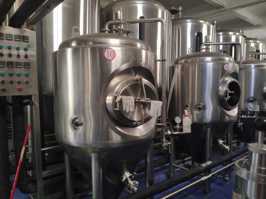 5L啤酒灌封盖二合一机 2000L发酵罐两个 500L发酵罐十个网络拍卖公告